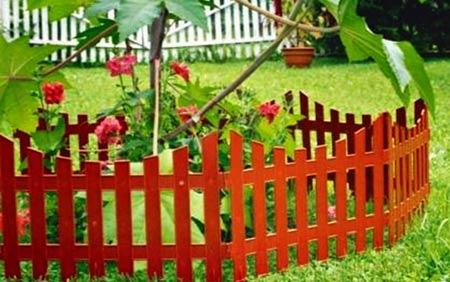 Специальный кирпич из пластика для клумб